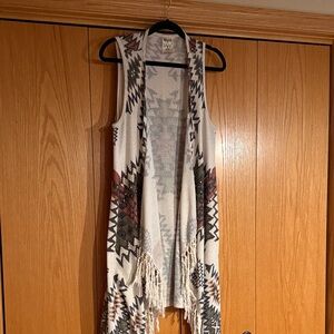 Vocal Textured Knit Top in Black and White